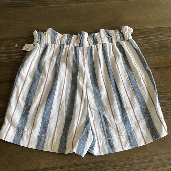 NWT shorts with vertical stripe pattern in white blue red 70s small large - Picture 4 of 6